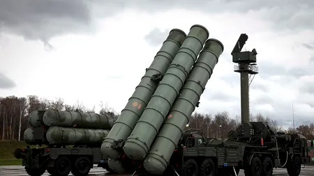 Rusia își transferă sistemul de apărare antiaeriană S-400 Triumf la o bază din Siria