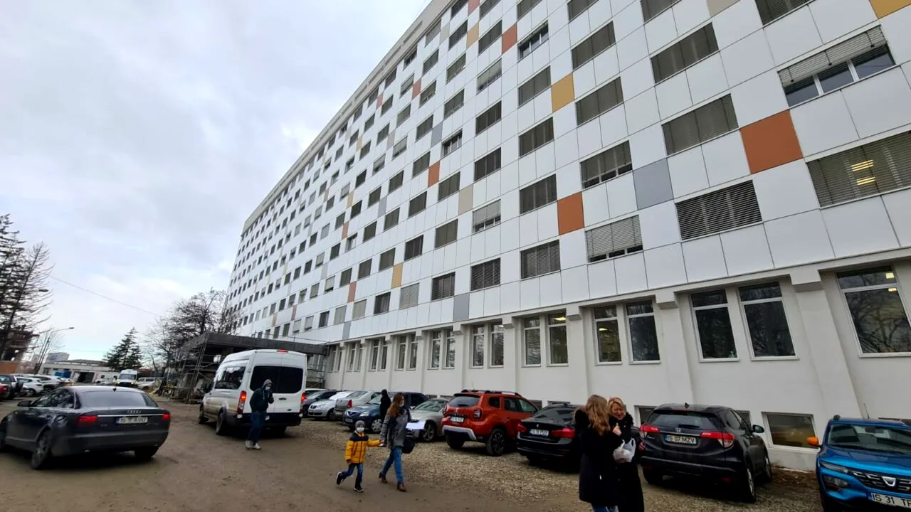 Noul an școlar a venit la Iași cu pneumonii și laringite. Numărul copiilor internați la Spitalul de Copii s-a dublat în doar o săptămână