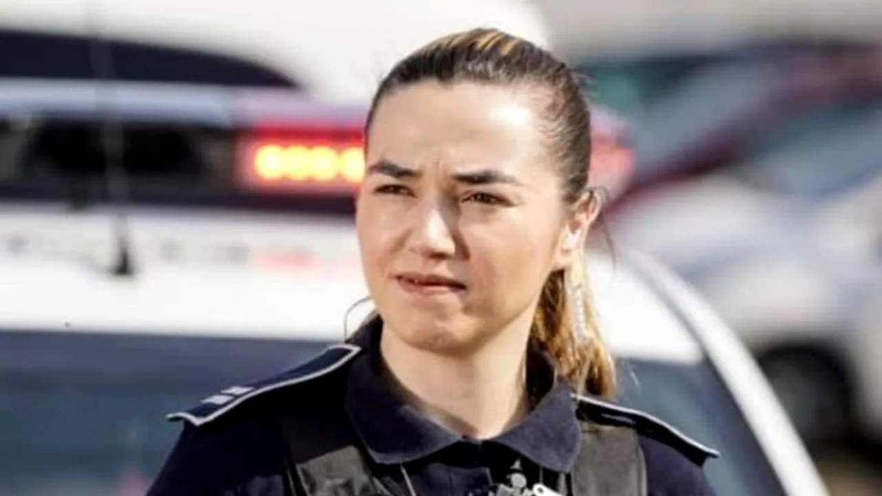 Ea este „polițista pitbull” de pe litoral! Elisa are peste 200 de prinderi în flagrant: „Cu mașina poliției a blocat ușa șoferului, apoi hoții au fost încătuşaţi”