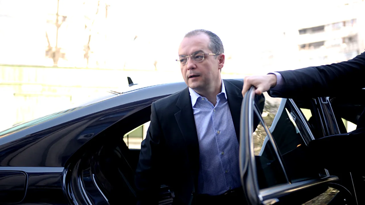 Boc acuză USL că a trimis scrisori în numele său în care îndeamnă clujenii să meargă la vot. 