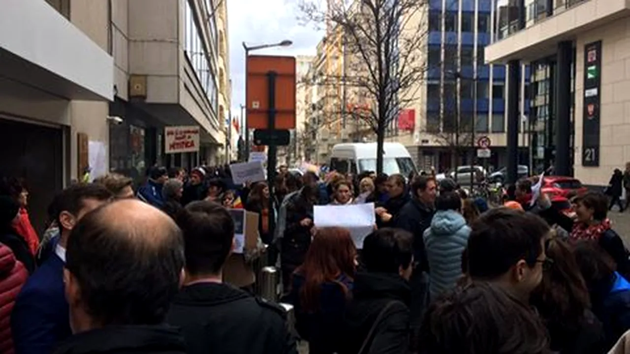 Protest la Bruxelles. Europarlamentar: 