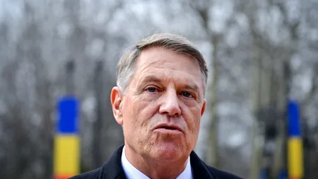 Klaus Iohannis, prezent la slujba de Înviere. Ce le-a transmis românilor