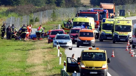 Carnagiu pe o autostradă din Croația: 11 persoane au murit în urma unui accident în care a fost implicat un autocar polonez