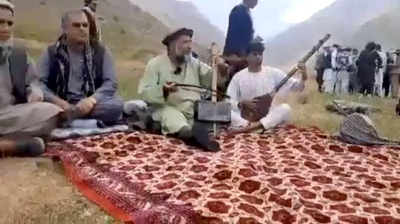 Cântăreţ de muzică tradiţională din Afganistan, împușcat de un luptător taliban. Un consiliu local taliban a promis că ucigaşul bărbatului va fi pedepsit