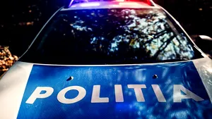 JAF ca-n filme în Dâmbovița. Doi hoți au sustras un aparat PayPoint și au încercat să fugă de poliție într-o mașină cu plăcuță de înmatriculare furată