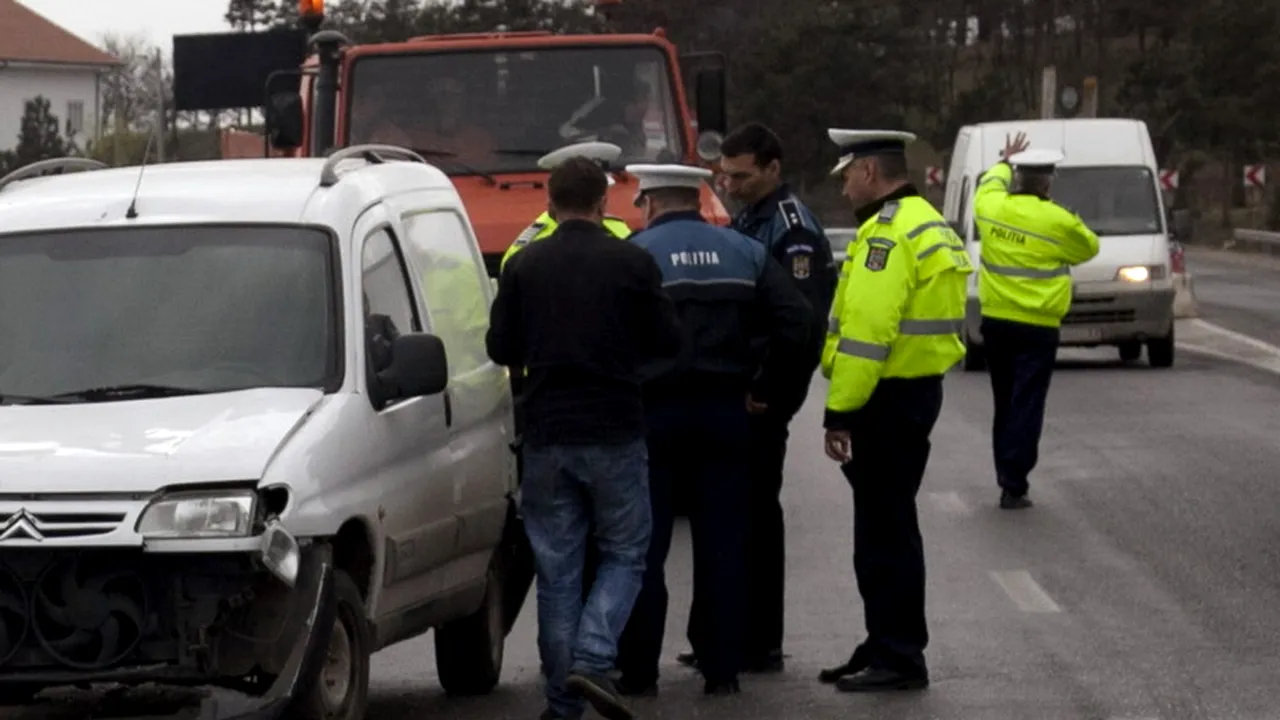 Accident pe DN2: șase persoane rănite în urma ciocnirii a două mașini 