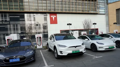 Tesla devine primul producător auto din lume evaluat la 100 de miliarde de dolari