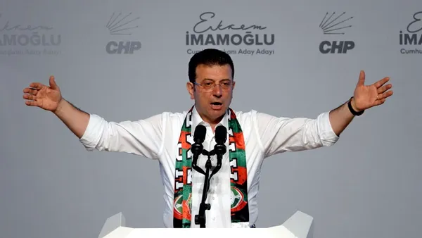 Turcia: Ekrem Imamoglu, principalul rival politic al lui Recep Tayyip Erdogan, a fost REȚINUT chiar înainte de a fi numit candidat la prezidențiale