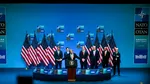 Trump pune presiune pe aliații NATO: Ce condiții are președintele SUA pentru a menține trupele americane în Europa