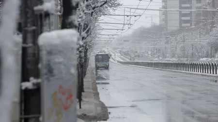 Avertizare ANM: Aproape jumătate de ţară, sub cod galben de vreme severă. Meteorologii anunță vânt puternic şi viscol în 20 de judeţe (HARTĂ)
