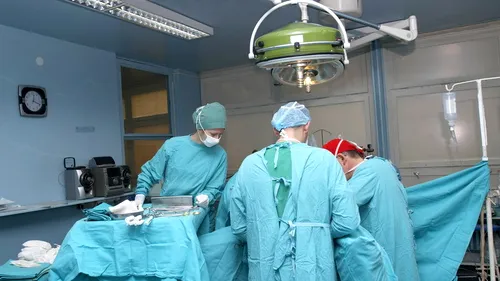 Transplant în premieră la Iași: Un bărbat a primit ambii rinichi de la un donator în moarte cerebrală