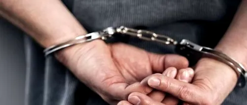 Doi tineri din Neamț au fost reținuți, după ce au distribuit pe internet poze indecente cu o fată de 13 ani