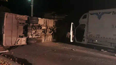 Accident grav în Teleoman! Treisprezece persoane au ajuns la spital