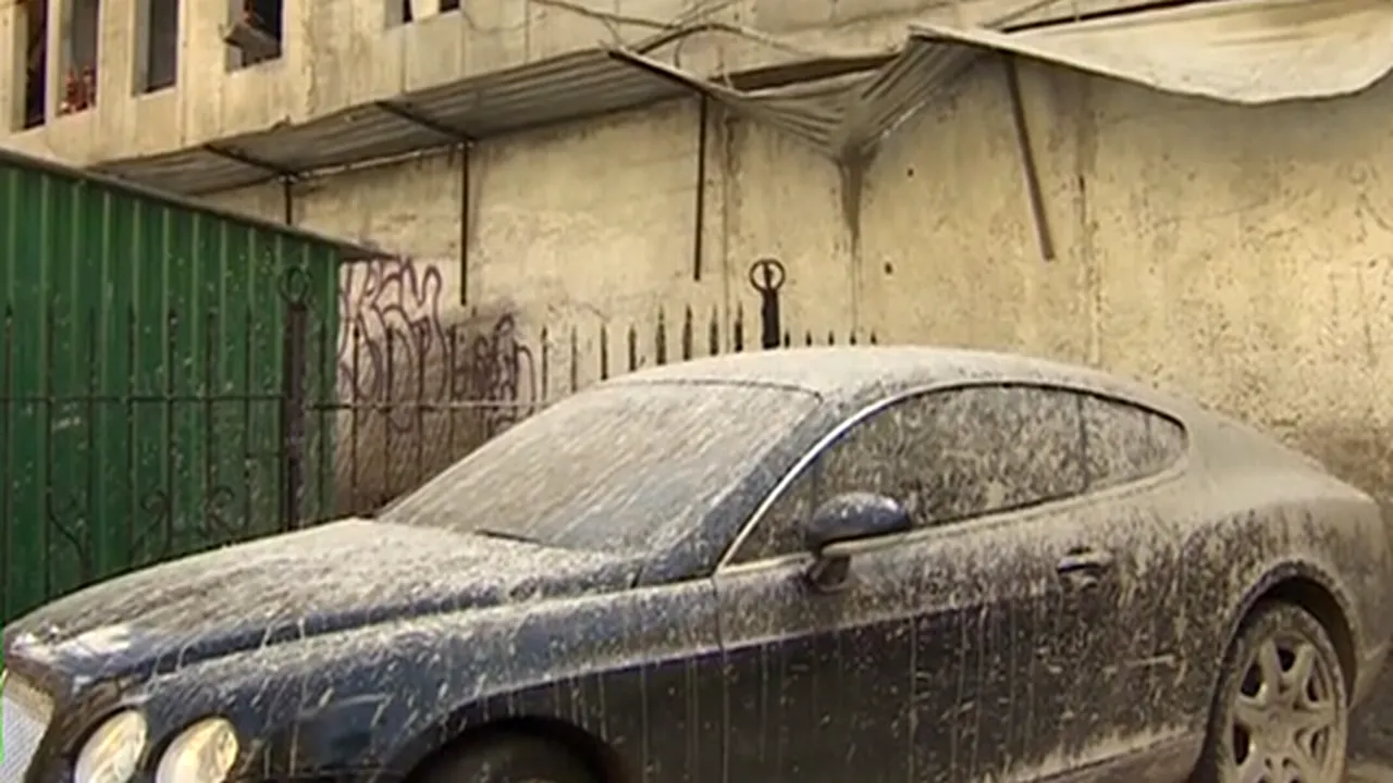 Directorul unei companii și-a lăsat Bentley-ul parcat lângă un șantier. Ce a descoperit după ce s-a întors să-și ia mașina l-a făcut să exclame: „E un monument al prostiei rusești