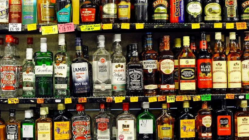 Parlamentul turc a adoptat o lege controversată care limitează consumul de alcool