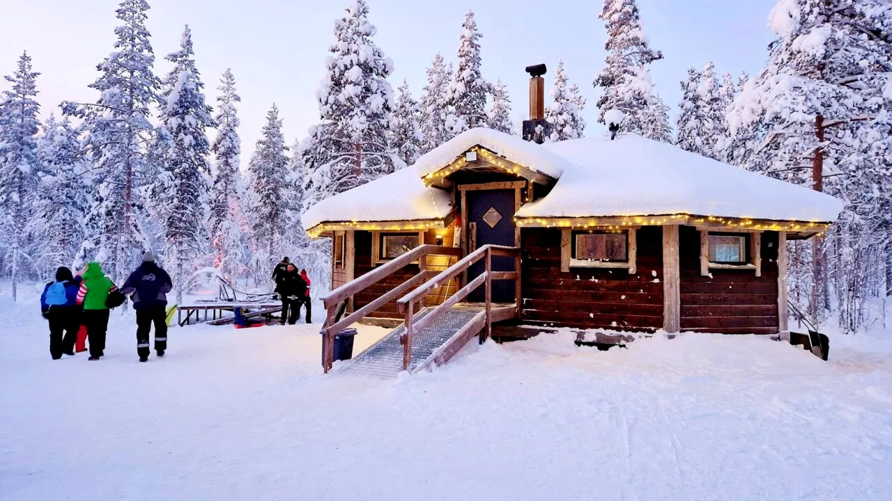 EXCLUSIV | Unde își petrec românii vacanța de Crăciun? Cele mai scumpe pachete turistice și cele mai căutate destinații