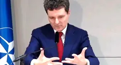 Nicușor Dan minimalizează gafele prin care s-a remarcat și spune că e mult mai relaxat de când e președinte: dacă aș vrea să dorm la Cotroceni, probabil că aș putea