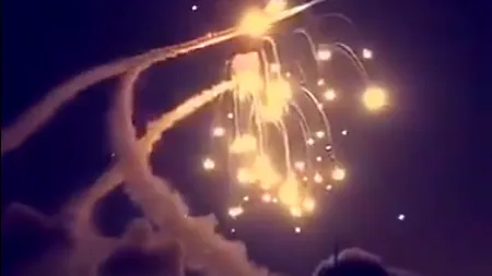 Continuă tensiunile între Arabia Saudită și rebelii huthi. O rachetă lansată de insurgenți, interceptată deasupra unui oraș saudit