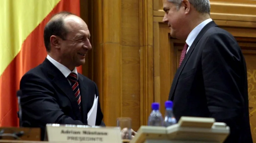 Cum l-a iertat Băsescu pe Năstase. Condamnat doar pentru „o găinărie, fostul premier rămâne cu cea mai înaltă distincție a statului român