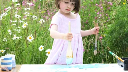 O fetița autistă uimește lumea. Cine este 