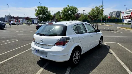 Cerându-i-se ajutorul, o clujeancă și-a împrumutat mașina unui prieten. Ce s-a întâmplat după ce amicul a refuzat să înapoieze Opelul