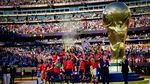 Trump, un nou moment viral la finala Cupei Mondiale 2026. A rămas pe scenă când Spania ridica trofeul suprem, ignorându-l pe șeful FIFA
