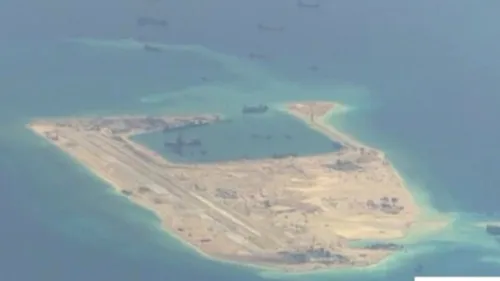 Beijingul a testat un aerodrom construit pe o insulă artificială în Marea Chinei de Sud