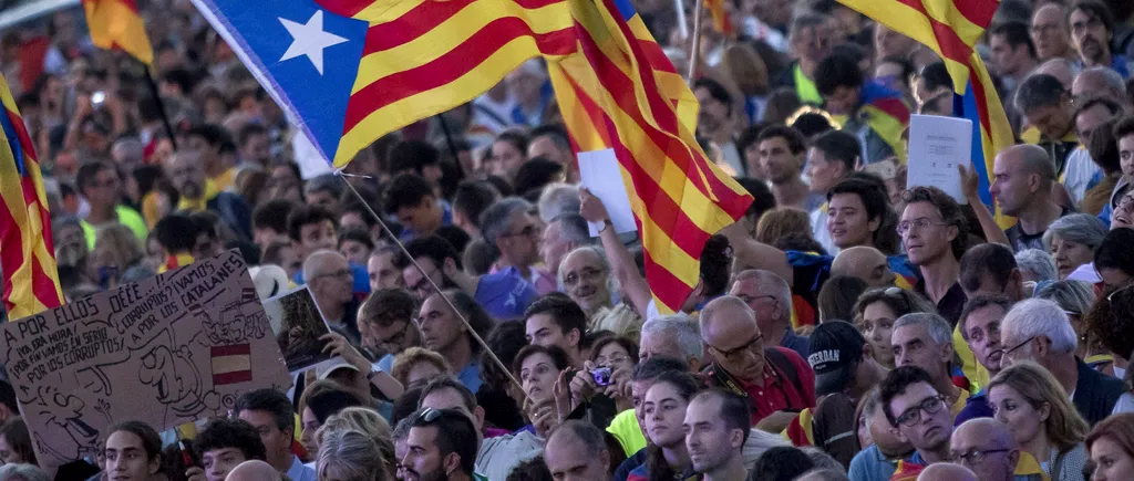 Printr-o decizie de „urgență excepțională, Curtea Constituțională a Spaniei suspendă ședința în care parlamentul Cataloniei ar putea declara independența