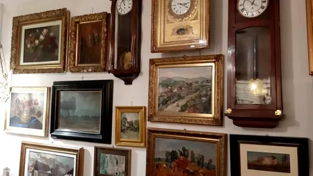 Colecție impresionantă de obiecte vechi în locuința unui bărbat din Băicoi, devenită muzeu - FOTO