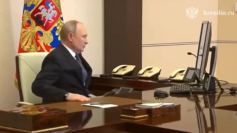 Kremlinul a publicat înregistrarea VIDEO a momentului când Putin s-a votat, pentru un nou mandat, din fața calculatorului 