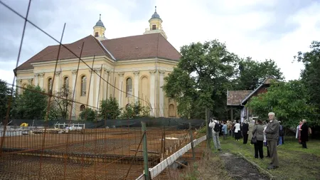 Cluj: O parohie acuză CJ că a subevaluat un teren care va fi expropriat pentru pista aeroportului