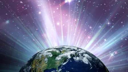 Pământul, lovit de o FURTUNĂ geomagnetică severă de clasa G4. Ce fenomene au apărut pe cer și cum pot afecta sateliții din spațiu