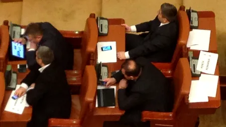 PDL se pregătește de protest în plen la schimbarea Guvernului: „Ponta 3 - România 0