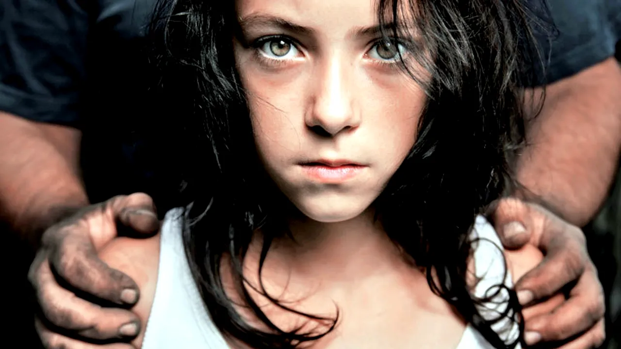 Noul profil al traficanților de persoane și metodele lor de racolare. „Ce face fata lu` tata, câți bani am făcut noi în seara asta?