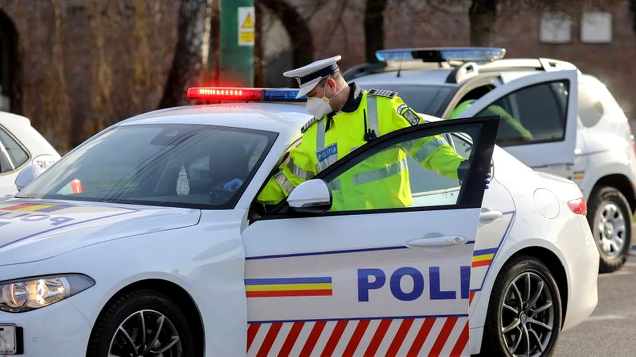 SUCEAVA. Bunic prins în flagrant când dădea mită unui polițist ca să își scape nepotul de un dosar penal