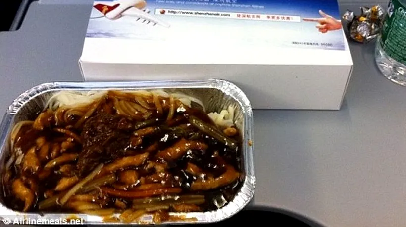 GALERIE FOTO: Cea mai proastă mâncare servită în avion