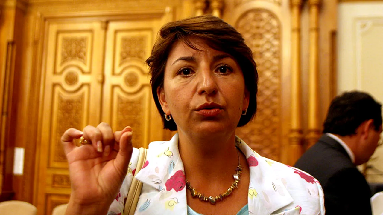 Sulfina Barbu: Eugen Nicolăescu se comportă ca un caniche care latră la cei care-l supără pe stăpân