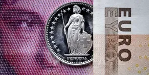 Probleme pentru francul elveţian? Ce spun analiștii financiari