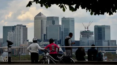 Sistemul financiar britanic, blocat din cauza unei erori tehnice care compromite tranzacții de 277 de miliarde de lire sterline