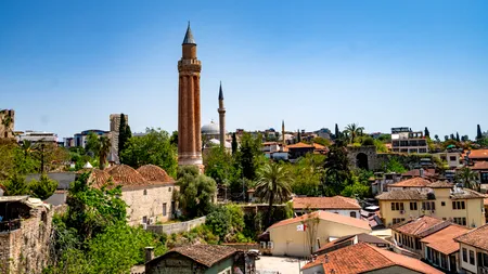 Români furaţi la unul dintre cele mai mari hoteluri din Turcia. Cum operează cameristele, de fapt