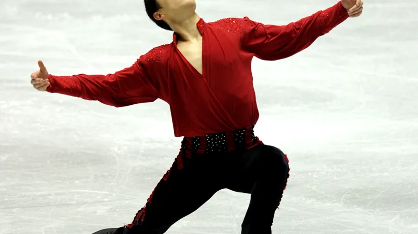 Campionul mondial la patinaj Patrick Chan a căzut de patru ori în timpul noului său program