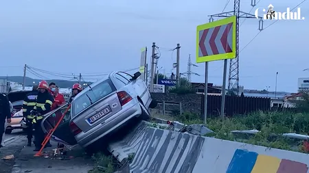 Accident în Argeș. Pasagerii mergeau în pelerinaj la mormântul lui Arsenie Boca | VIDEO