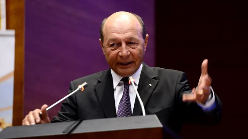 Băsescu: Ponta să-și asume privatizarea CFR Marfă. Cel care a câștigat caută disperat bani la bănci