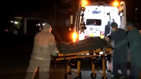 CONTROVERSE | „Uitați cât sânge e pe mine!” Scandal la un centru de carantină după ce un bărbat s-a aruncat pe fereastră