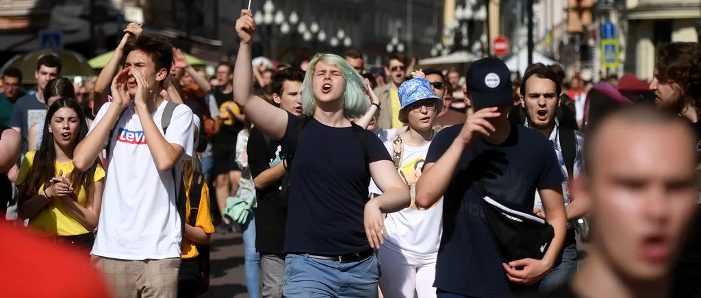 Proteste masive la Moscova: Sute de mii de ruși au ieșit în stradă pentru a cere alegeri libere și corecte - VIDEO