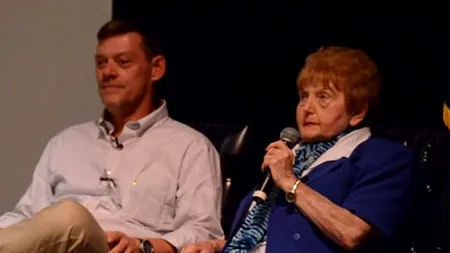 Gest impresionant al unei evreice de origine română, fostă prizonieră la Auschwitz, față de nepotul comandantului lagărului
