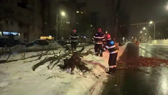 Cod galben de ninsori în București și alte 17 județe din țară. Autoritățile au acționat pe tot parcursul nopții