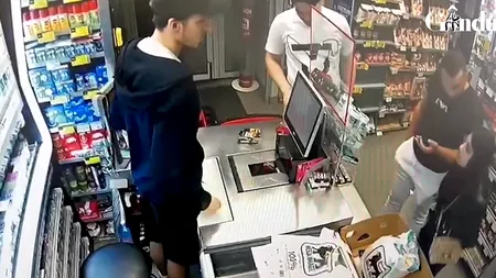 VIDEO | Cum operau cei șapte tineri care furau carduri de la turişti străini în Centrul Vechi al Capitalei. Au cheltuit peste 7000 de euro