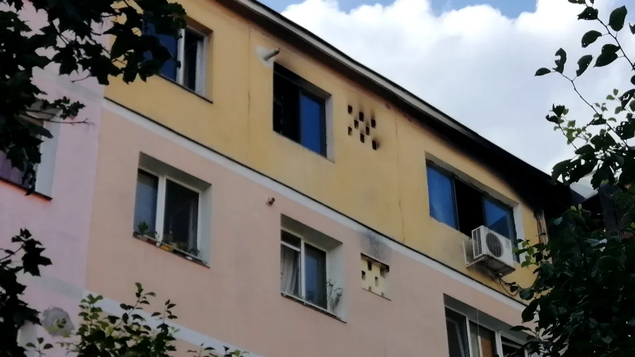 Un bărbat a murit carbonizat într-un incendiu. Victima, fumător înrăit