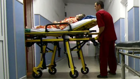 Două persoane bătute cu BÂTE de baseball în curtea Registrului Auto din Craiova